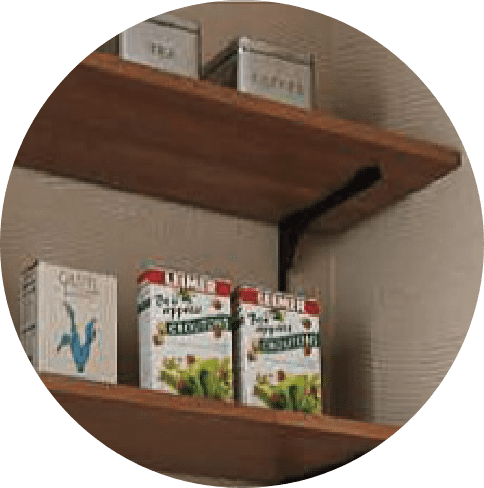 買い置きした生活用品などはパントリーを定位置に