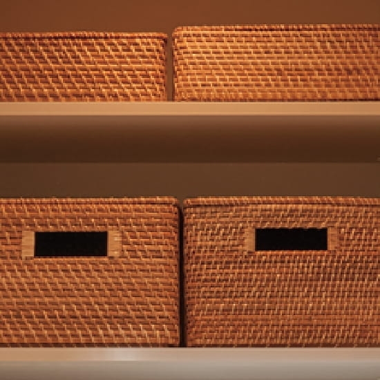 フタのないオープンな収納カゴ